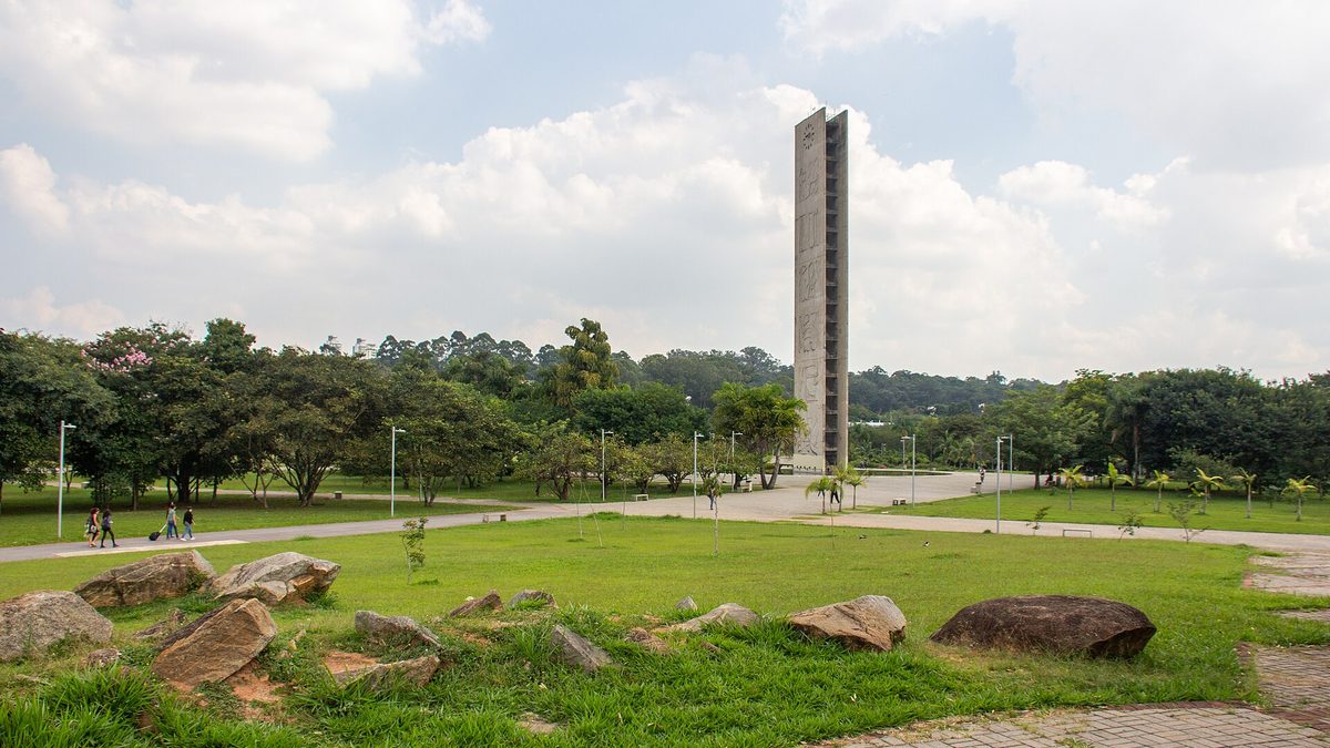 Torre do Relógio na Praça do Relógio, na Cidade Universitária da USP, em São Paulo
