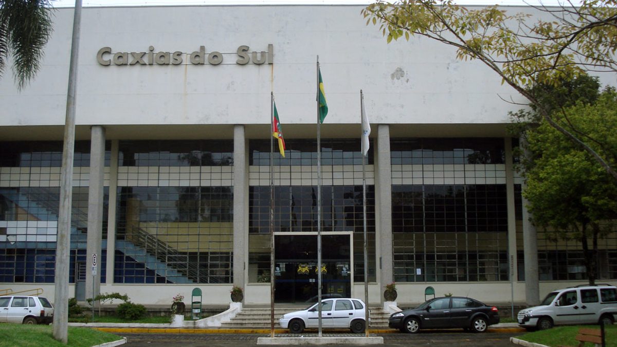 Fachada da Prefeitura de Caxias do Sul, no Centro Administrativo da Rua Alfredo Chaves