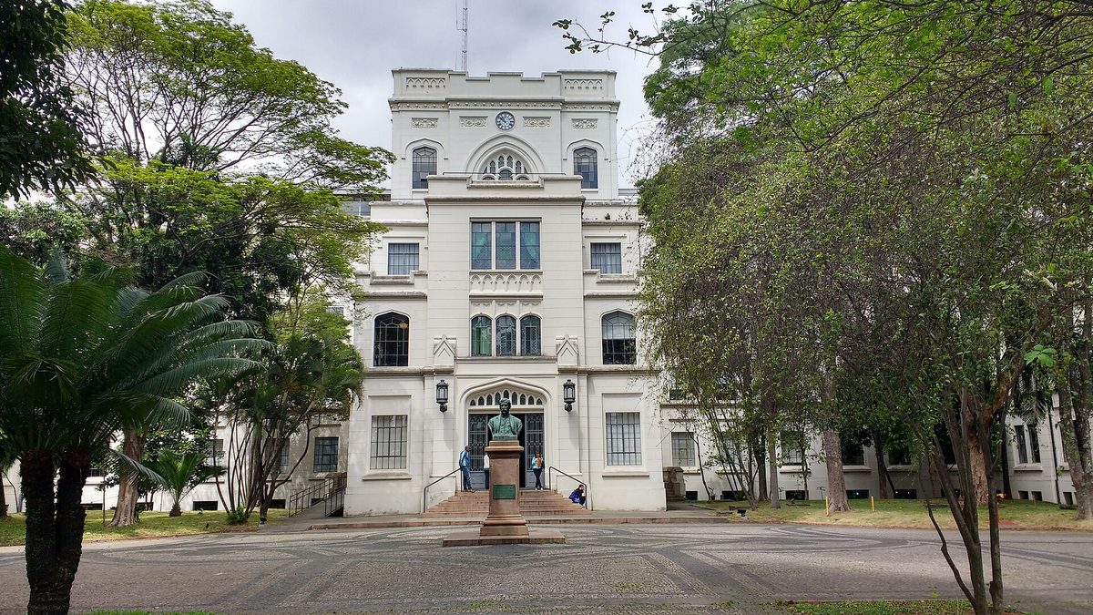 Fachada da Faculdade de Medicina da USP, em São Paulo