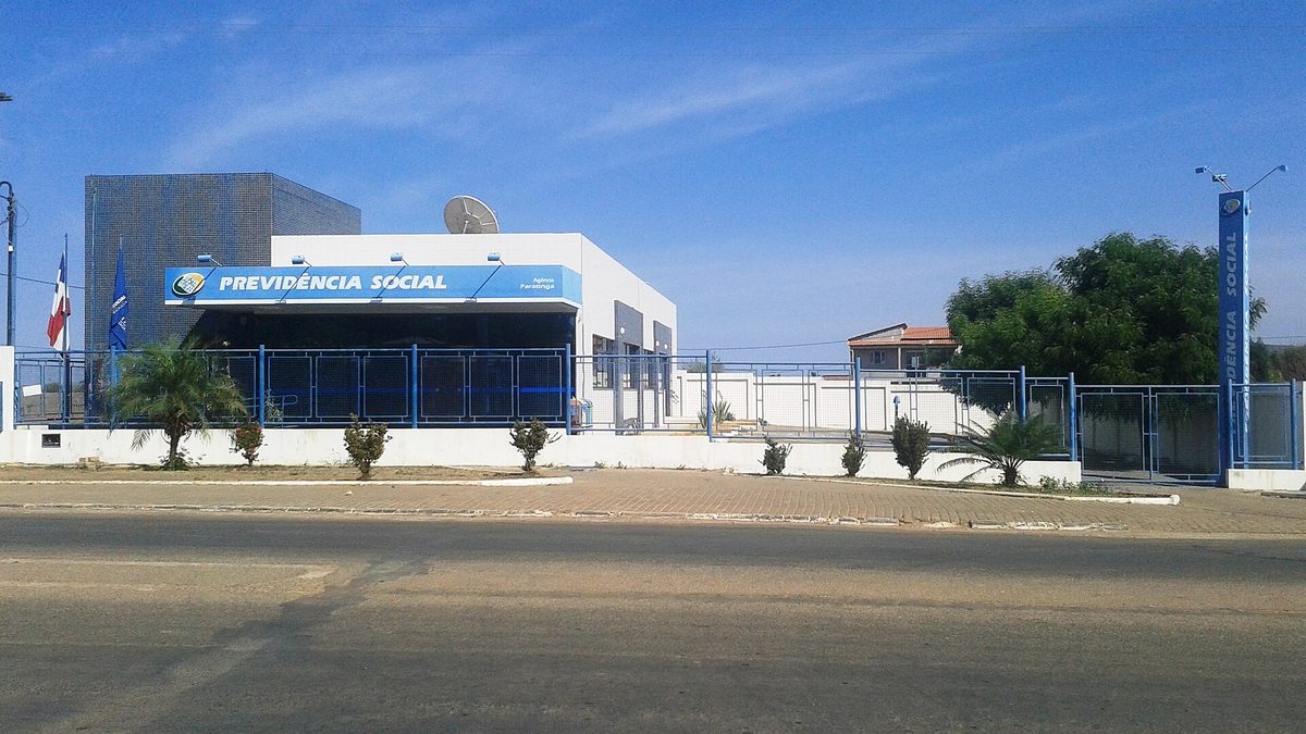 Fachada de agência da Previdência Social em Paratinga, na Bahia