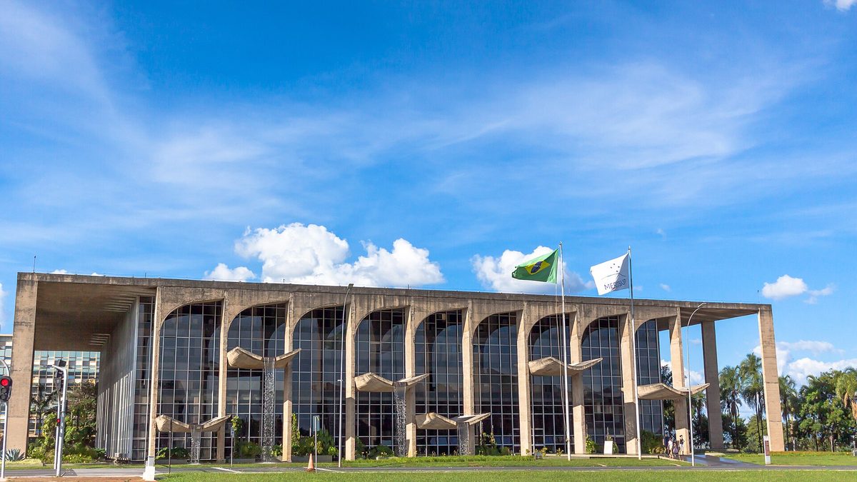 Fachada do Palácio da Justiça, sede do Ministério da Justiça, na Esplanada dos Ministérios, em Brasília