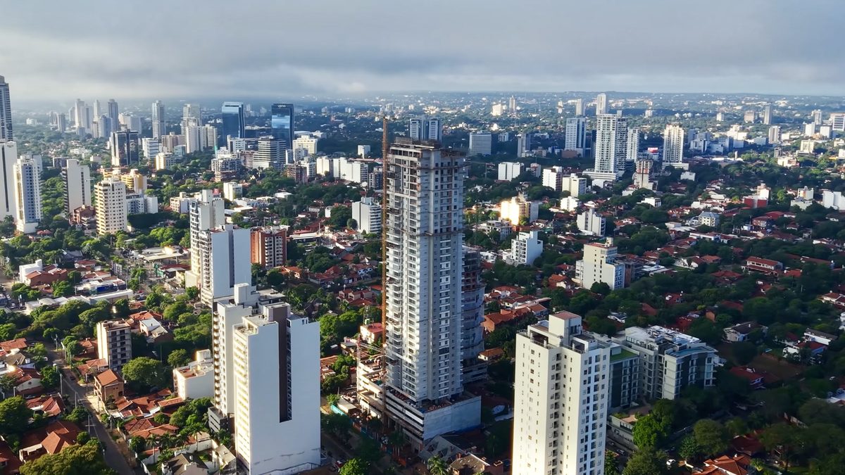 Prédios residenciais e comerciais em Assunção, capital do Paraguai