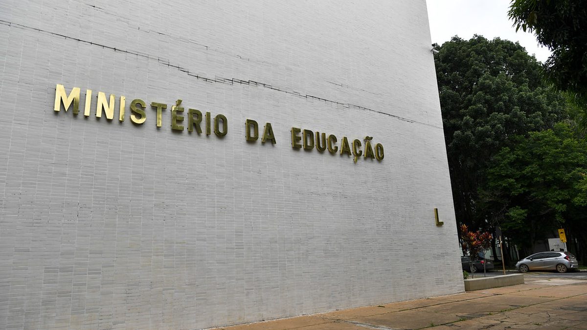 Fachada do Ministério da Educação, na Esplanada dos Ministérios, em Brasília