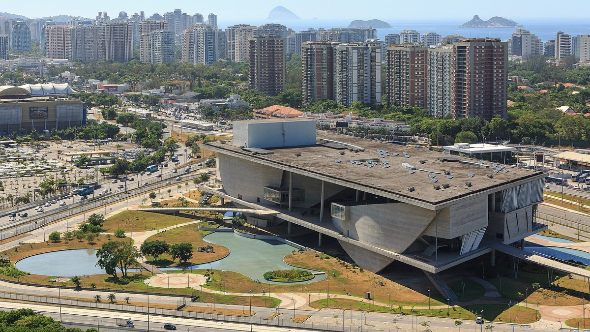 Vista aérea da Cidade das Artes, na Barra da Tijuca, no Rio de Janeiro