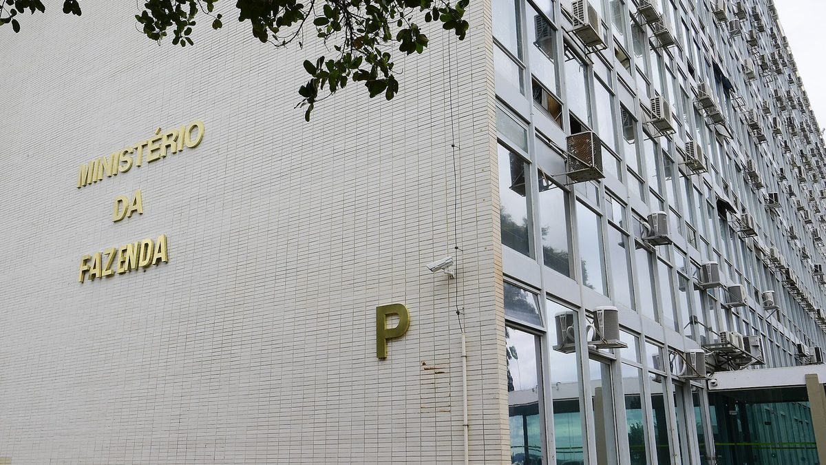 Fachada do prédio do Ministério da Fazenda, Bloco P, na Esplanada dos Ministérios, em Brasília