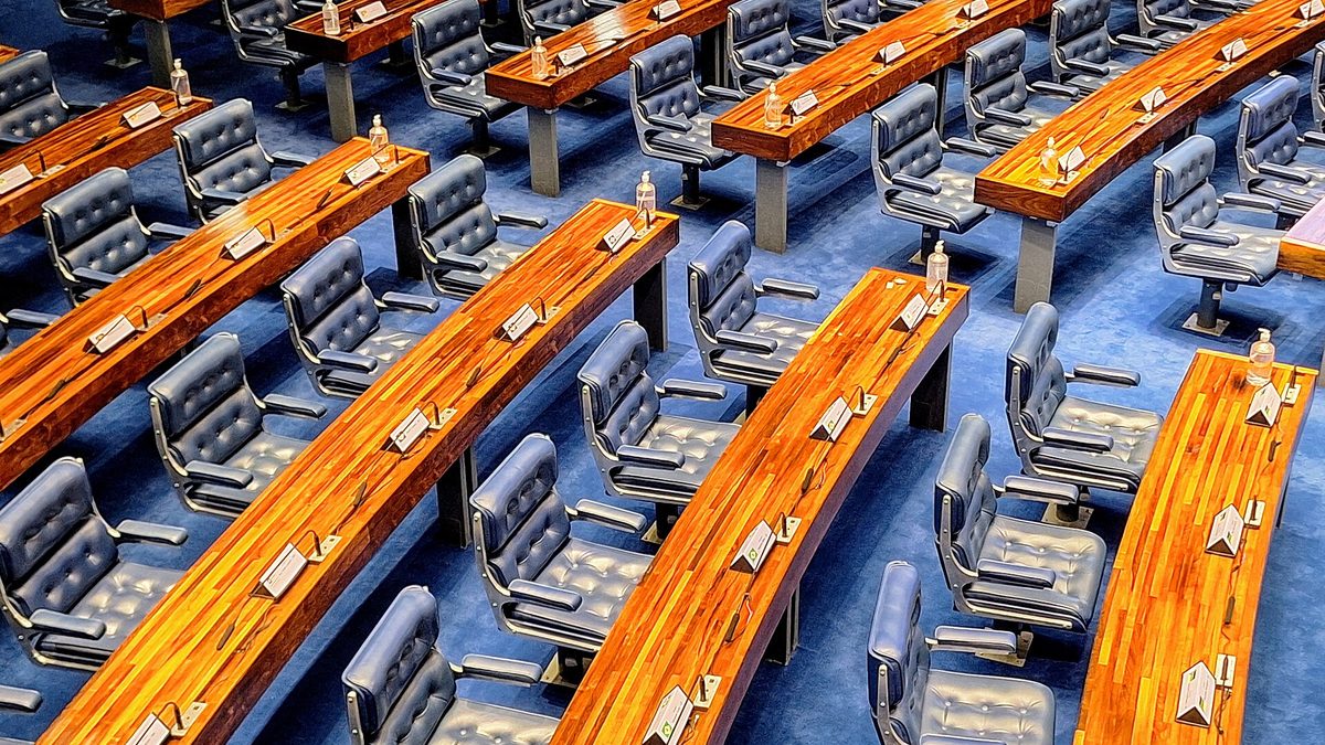 Bancadas vazias do plenário do Senado Federal, em Brasília