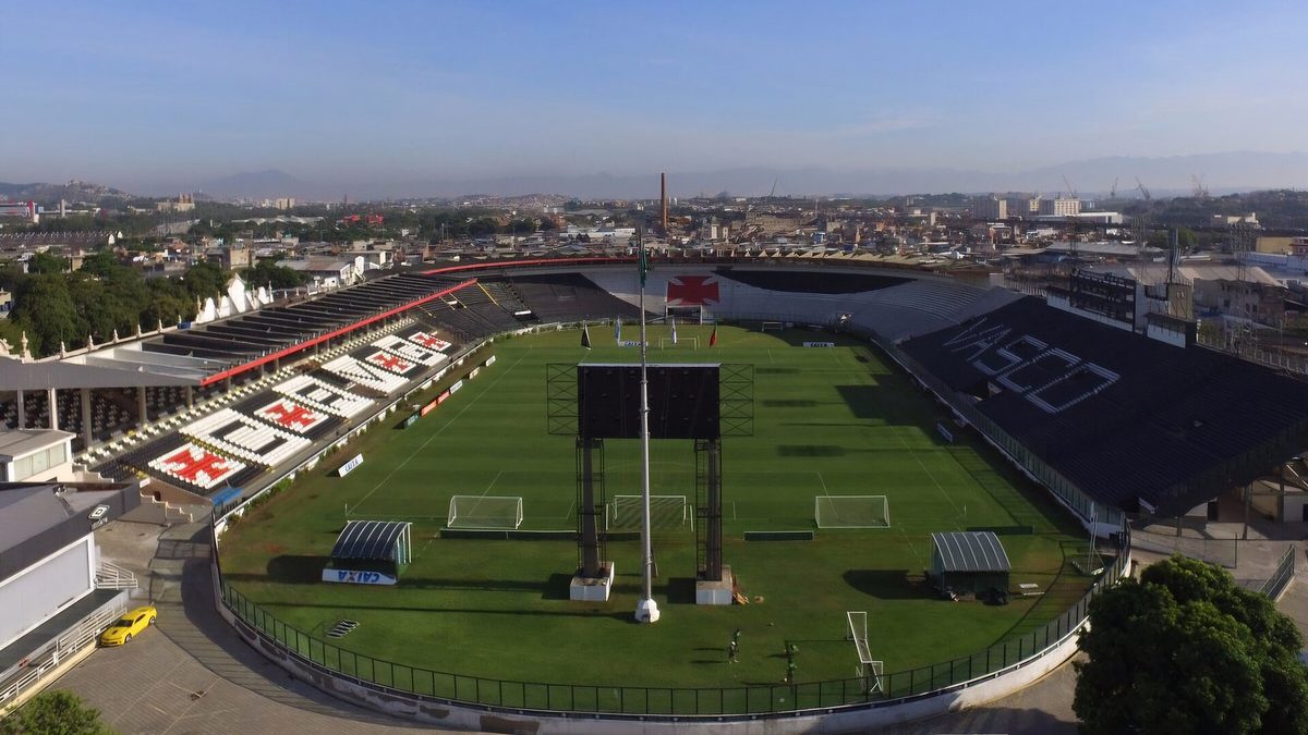 Vista aérea do estádio de São Januário, na Zona Norte do Rio de Janeiro
